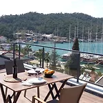 Bliss Loft 4* 페티예