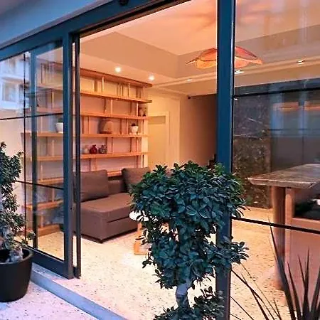 Bliss Loft Aparthotel 4*