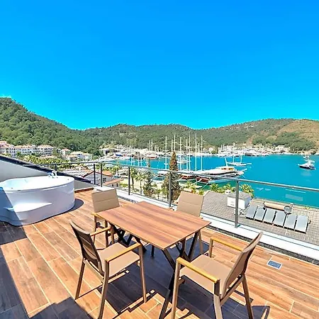 Aparthotel Bliss Loft 4*